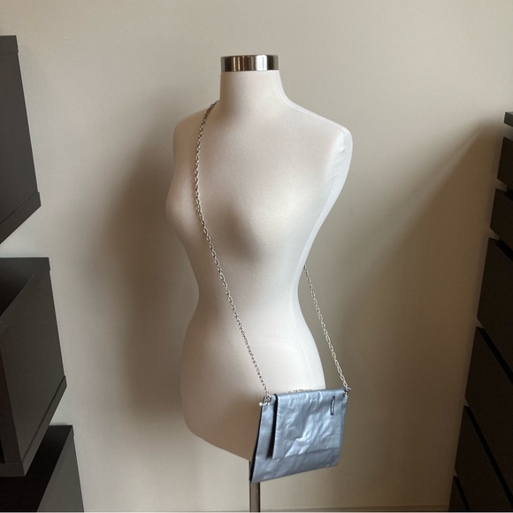 Ducti Crossbody Duct Tape Handbag - Picture 8 of 13